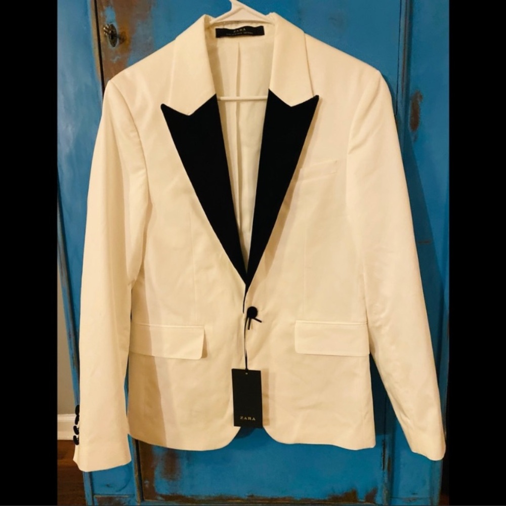 Stunning White Men’s Zara Evening Jacket! Velvet Lapel and Velvet Buttons.